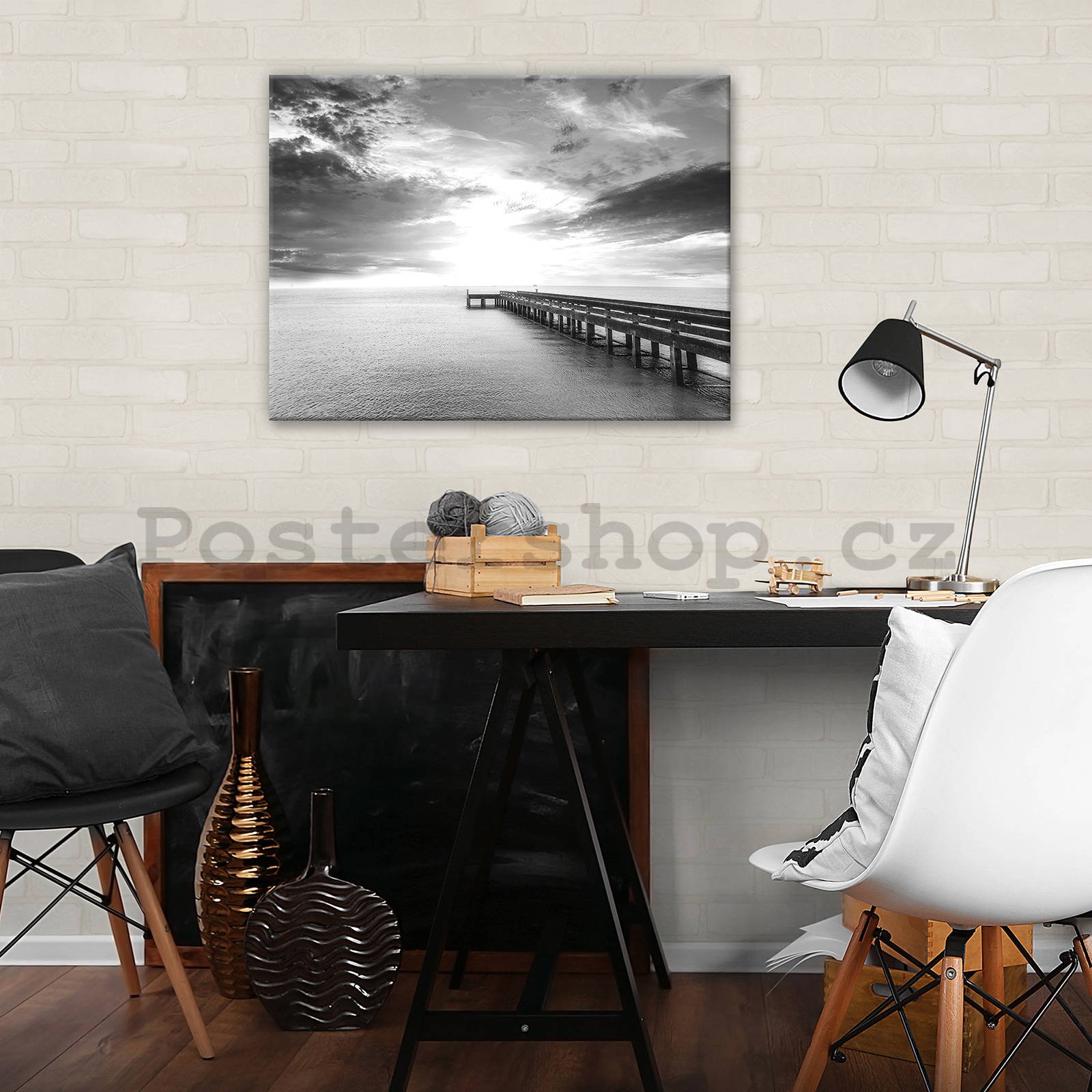 Obraz na plátně: Dlouhé molo (černobílé) - 80x60 cm