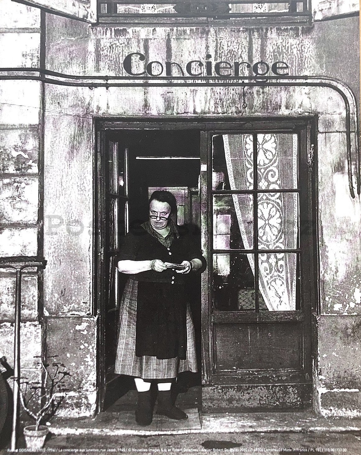 Robert Doisneau - Woman with glasses - 24x30cm